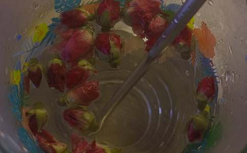 槐花茶的制作做方法