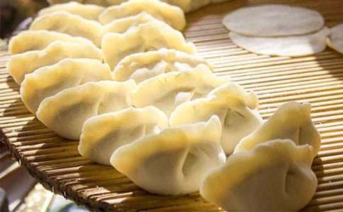 小年吃饺子的寓意