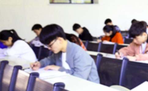 母亲梦到女儿考试成绩很差预示什么