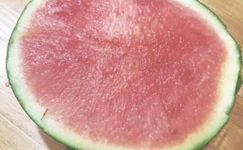 夏日西装如何穿显清凉