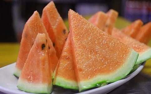 夏天防晒帽檐多长合适