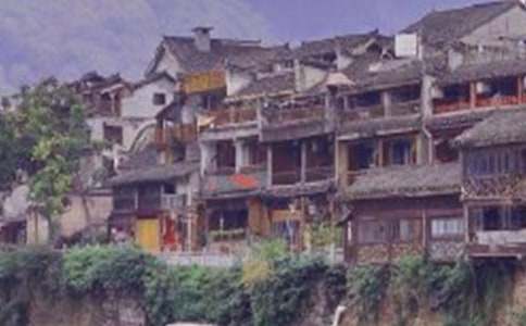 六月底去张家界旅游穿什么好
