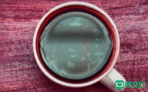 咖啡色大衣的8种搭配方法